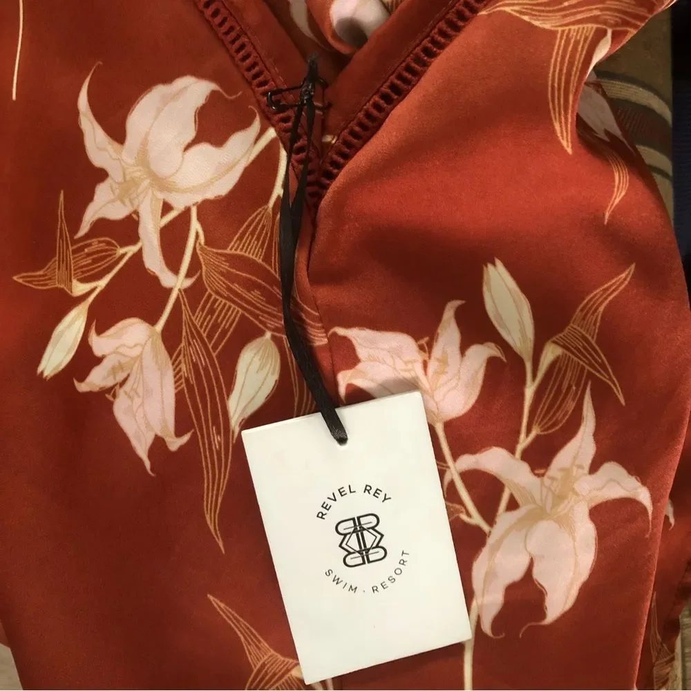 Revel Rey Ginger Top Rust Lily Floral NWT Beach Resort Vacation Size XS Summer